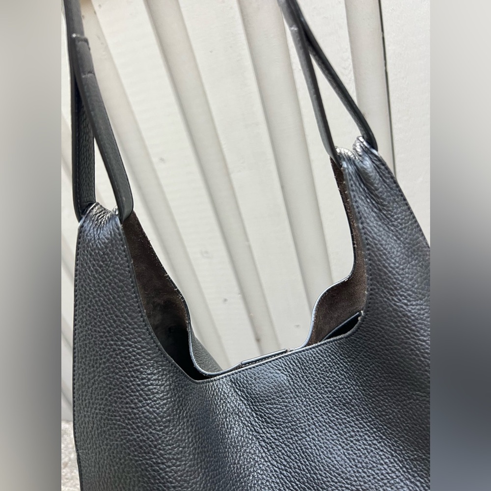 Cuyana Oversized Double Loop bag - Picture 10 of 15